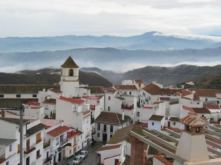 Casa Canillas - For Solo Travelers Or Small Groups Of 4 To 6 People Canillas de Aceituno Kültér fotó